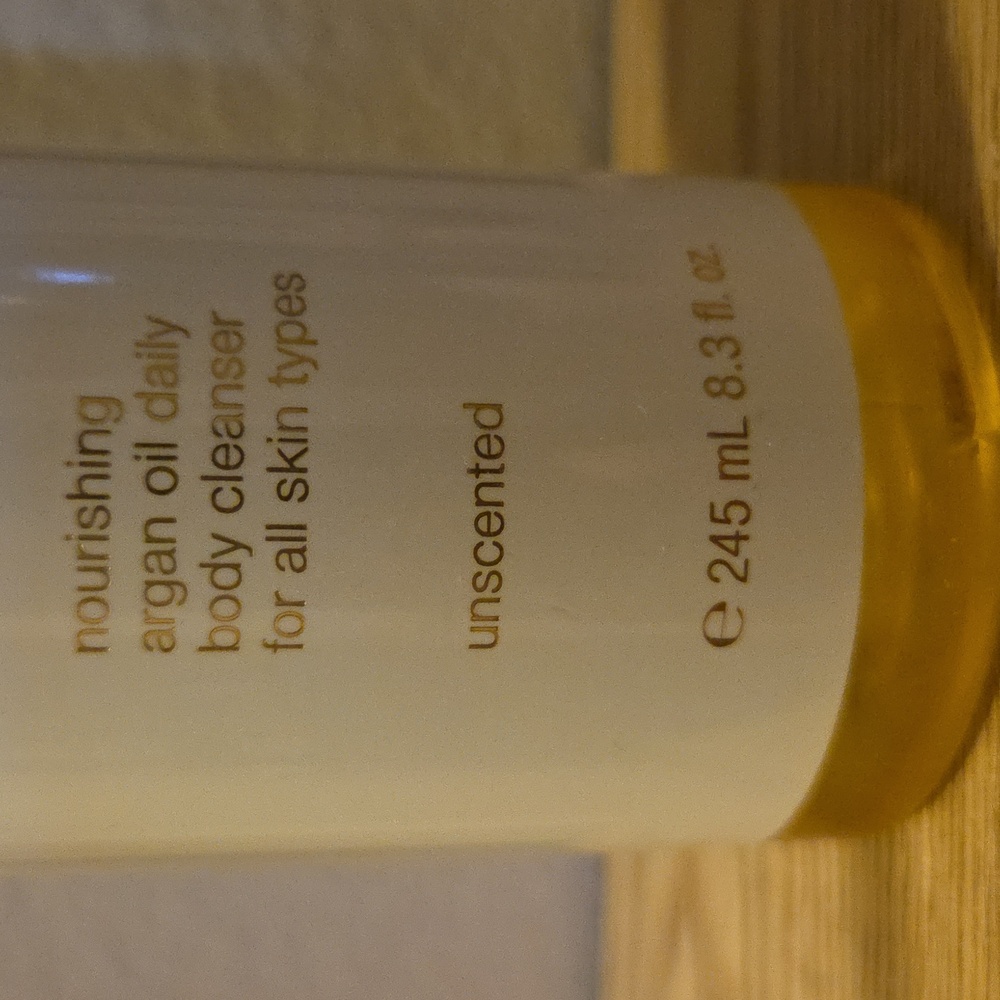 Josie Maran Argan cleansing oil for body, Brand New. - Picture 3 of 5
